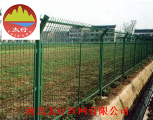 南宁隔离栏厂携手博野太行，共筑城市安全防线